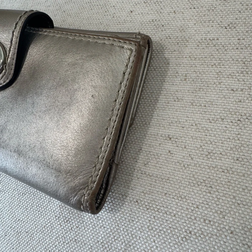Coach Vintage Women's Silver Metallic Leather Bifold Wallet With Checkbook Flap